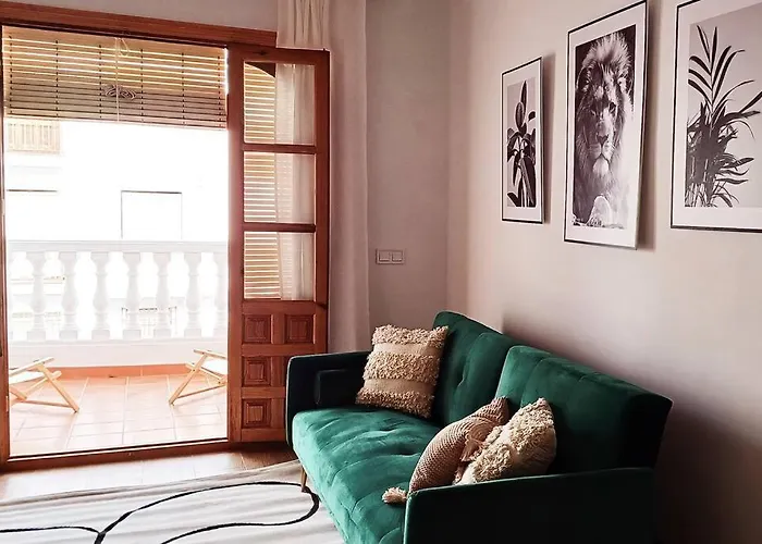 Serendipia: Tu Hogar En Este Blanco Pueblo