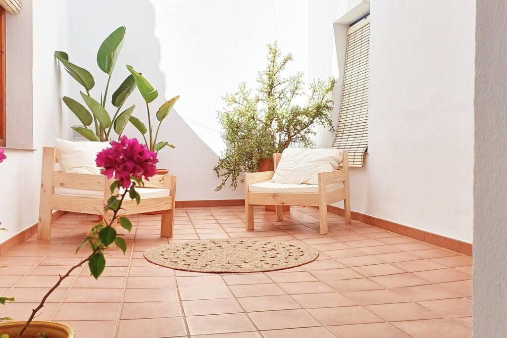 Serendipia: Tu Hogar En Blanco Pueblo Frigiliana